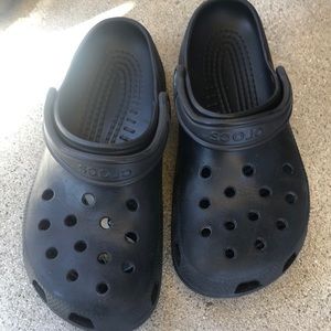 Black crocs